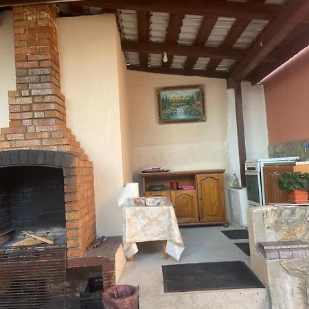 Pensiunea Casa Deny Novaci-Străini المظهر الخارجي الصورة